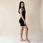 Body short noir, vue de profil