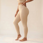 Legging sculptant ventre plat beige Elya vue de profil — silhouette galbée, taille haute gainante, seconde peau