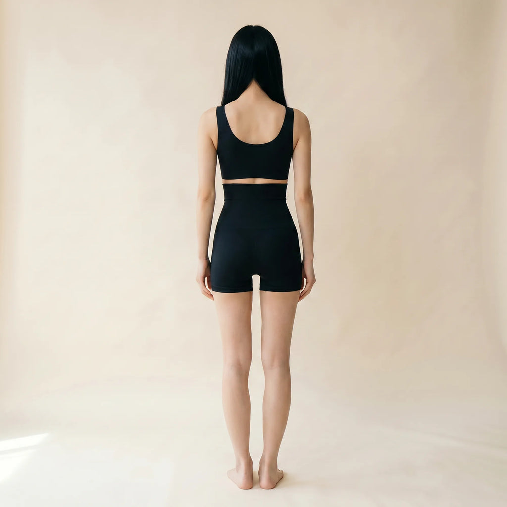 Panty gainant taille haute — vue de dos, coupe couvrante haute effet ventre plat