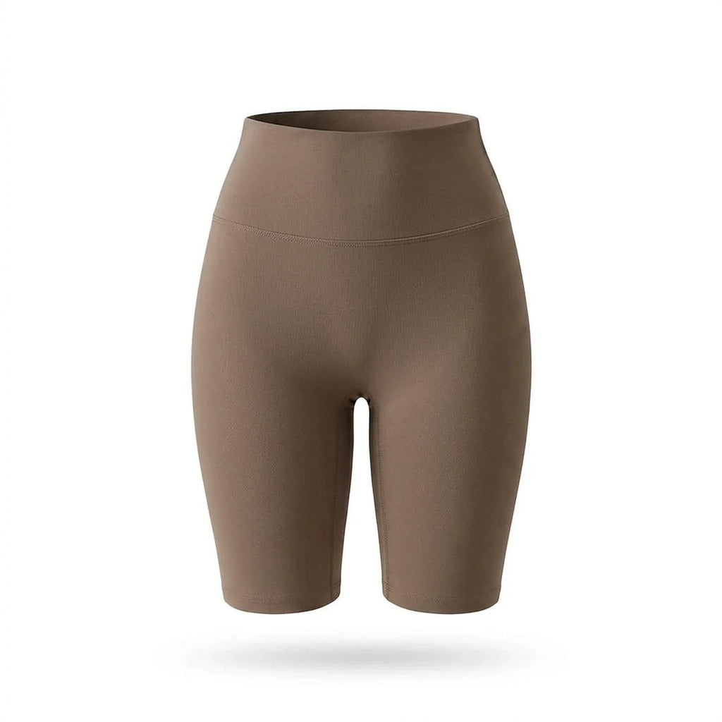 Shorty gainant invisible femme — packshot produit, boyshort taupe taille haute, finition seamless